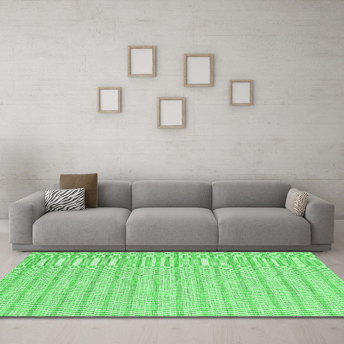 Machine Washable Abstract Green Contemporary Area Rugs in a Living Room,, wshcon2126grn