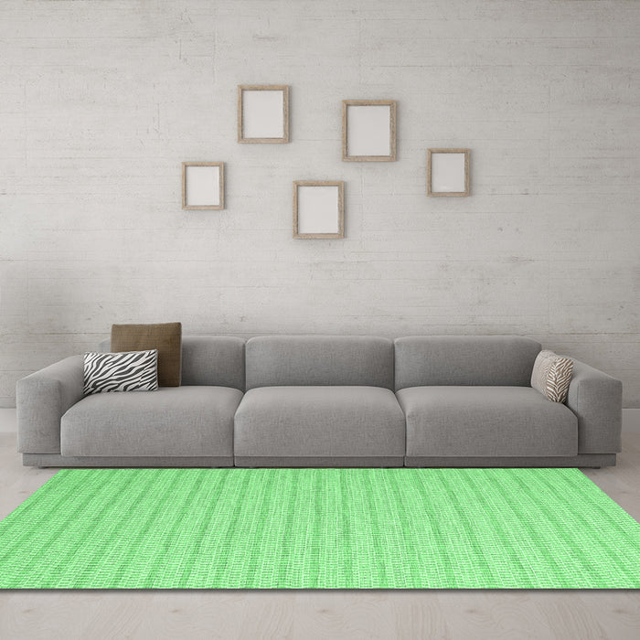 Machine Washable Abstract Emerald Green Contemporary Area Rugs in a Living Room,, wshcon2128emgrn