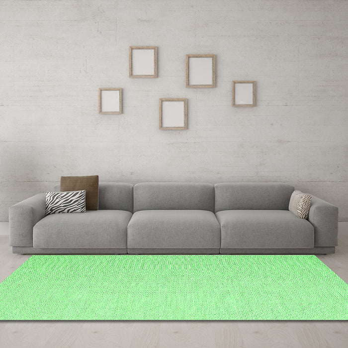 Machine Washable Abstract Green Contemporary Area Rugs in a Living Room,, wshcon2130grn
