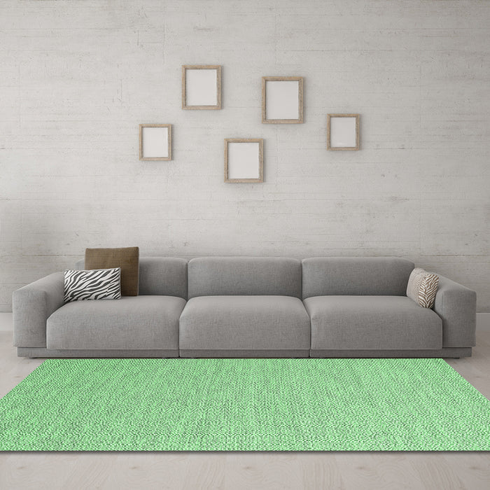 Machine Washable Abstract Emerald Green Contemporary Area Rugs in a Living Room,, wshcon2140emgrn