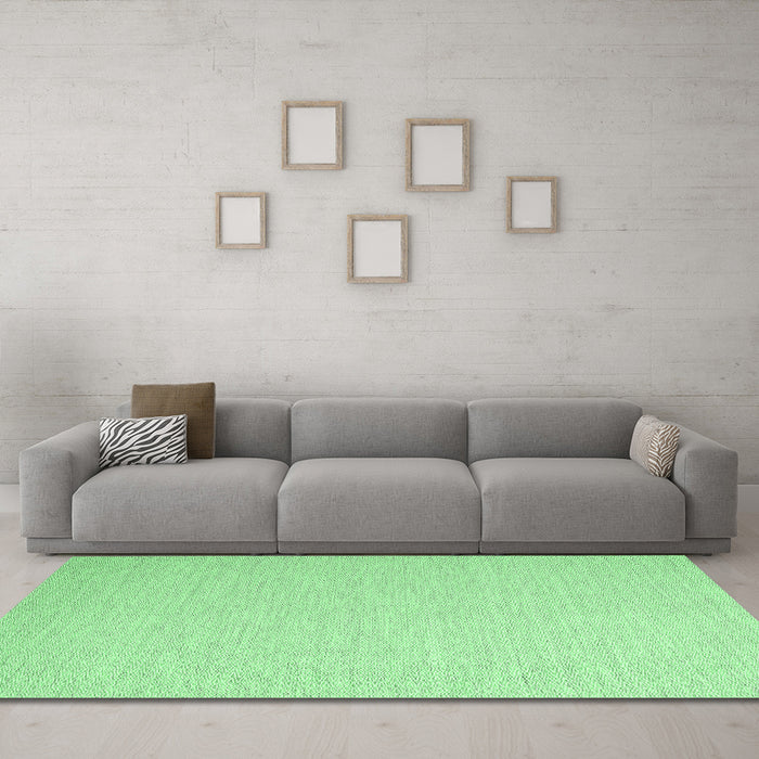 Machine Washable Abstract Emerald Green Contemporary Area Rugs in a Living Room,, wshcon2145emgrn