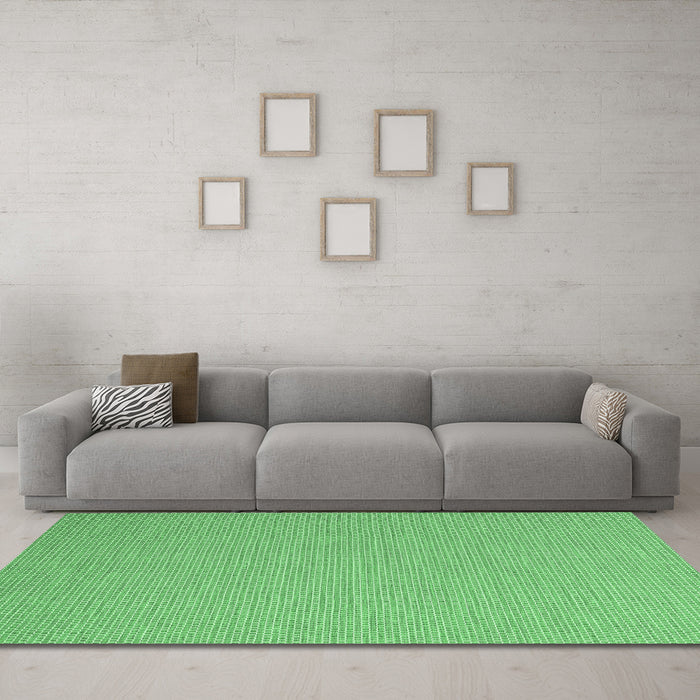 Machine Washable Abstract Emerald Green Contemporary Area Rugs in a Living Room,, wshcon2146emgrn