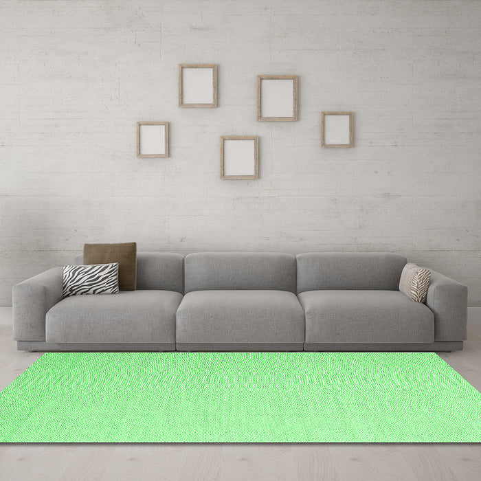 Machine Washable Abstract Green Contemporary Area Rugs in a Living Room,, wshcon2152grn