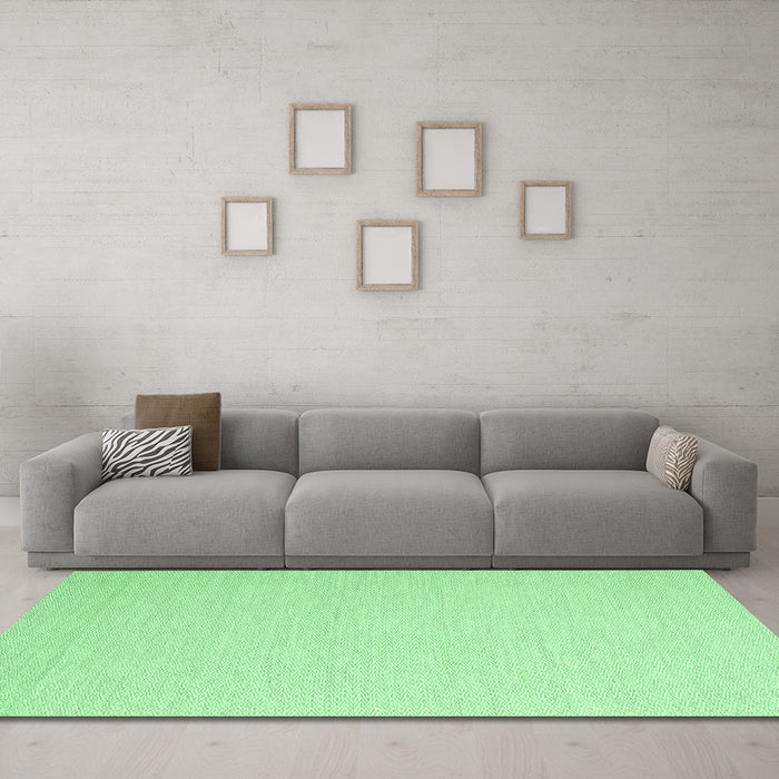 Machine Washable Abstract Emerald Green Contemporary Area Rugs in a Living Room,, wshcon2152emgrn