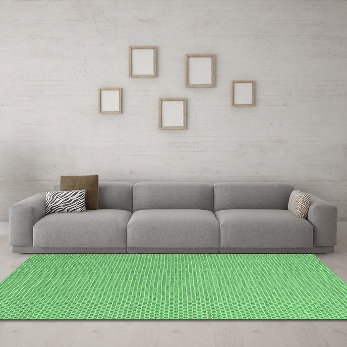 Machine Washable Abstract Emerald Green Contemporary Area Rugs in a Living Room,, wshcon2164emgrn