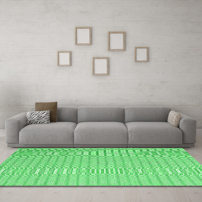 Machine Washable Abstract Green Contemporary Area Rugs in a Living Room,, wshcon2172grn
