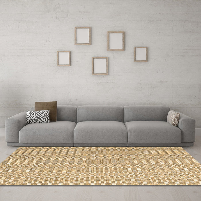 Machine Washable Abstract Brown Contemporary Rug in a Living Room,, wshcon2172brn