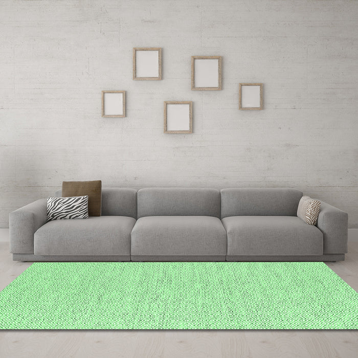Machine Washable Abstract Emerald Green Contemporary Area Rugs in a Living Room,, wshcon2177emgrn