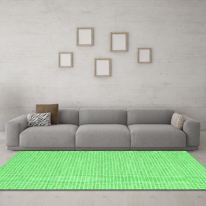 Machine Washable Solid Green Modern Area Rugs in a Living Room,, wshcon2180grn