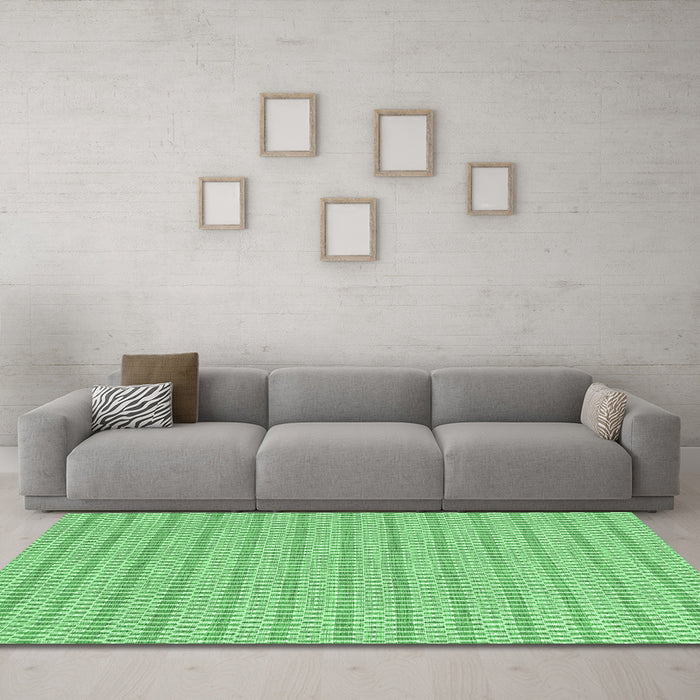 Machine Washable Abstract Emerald Green Contemporary Area Rugs in a Living Room,, wshcon2182emgrn