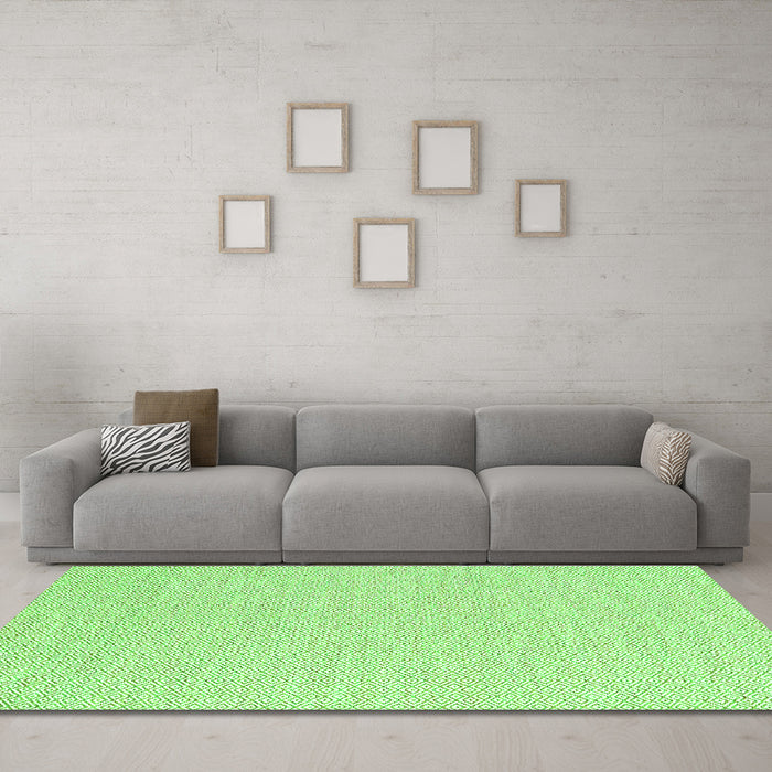 Machine Washable Solid Green Modern Area Rugs in a Living Room,, wshcon2183grn