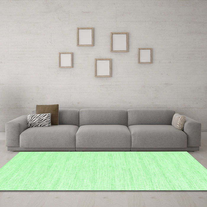 Machine Washable Solid Emerald Green Modern Area Rugs in a Living Room,, wshcon2187emgrn