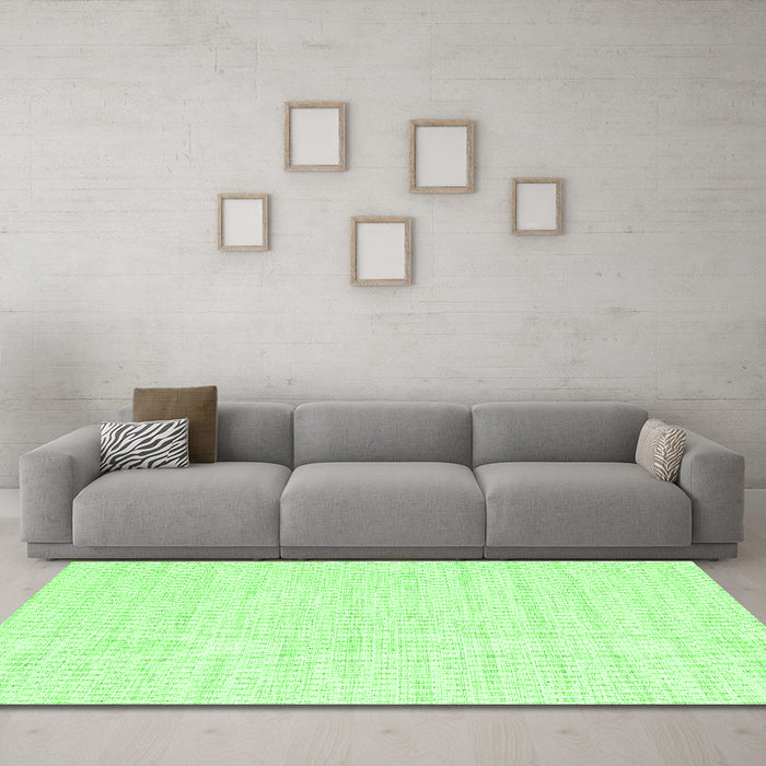Machine Washable Solid Green Modern Area Rugs in a Living Room,, wshcon2187grn