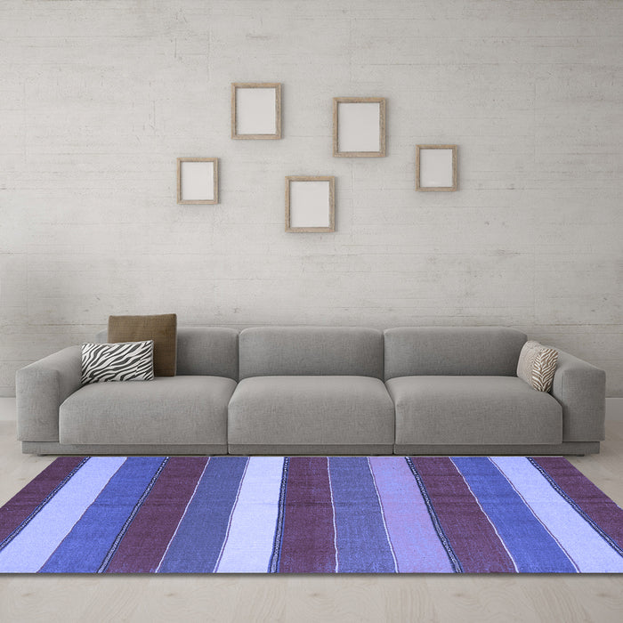 Machine Washable Oriental Blue Traditional Rug in a Living Room, wshcon2189blu