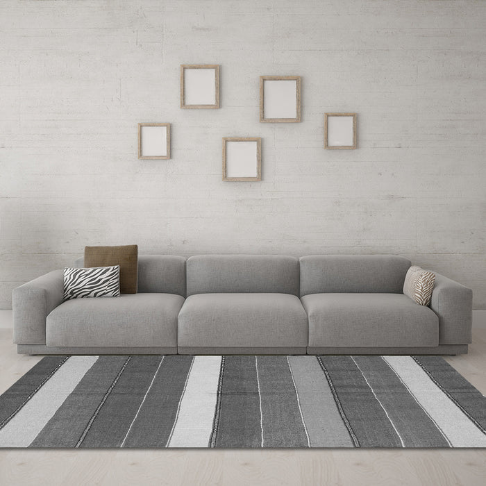 Machine Washable Oriental Gray Traditional Rug in a Living Room,, wshcon2189gry