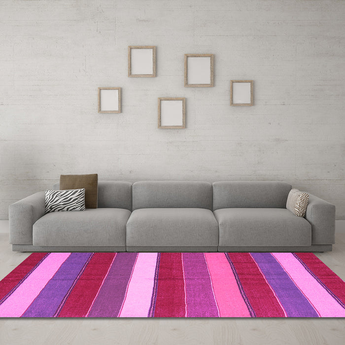 Machine Washable Oriental Pink Traditional Rug in a Living Room, wshcon2189pnk