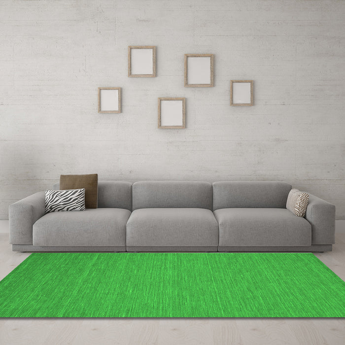 Machine Washable Abstract Green Contemporary Area Rugs in a Living Room,, wshcon218grn