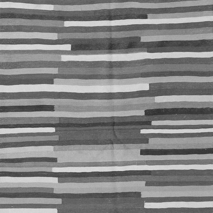 Serging Thickness of Machine Washable Southwestern Gray Country Rug, wshcon2191gry