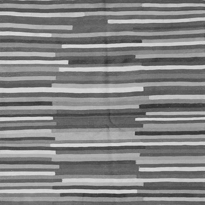 Serging Thickness of Southwestern Gray Country Rug, con2191gry