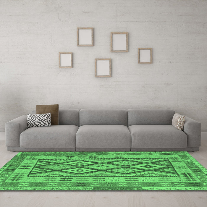 Machine Washable Abstract Emerald Green Contemporary Area Rugs in a Living Room,, wshcon2195emgrn