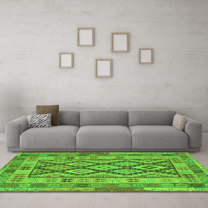 Machine Washable Abstract Green Contemporary Area Rugs in a Living Room,, wshcon2195grn