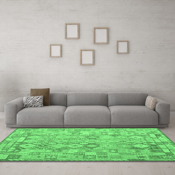 Machine Washable Southwestern Emerald Green Country Area Rugs in a Living Room,, wshcon2198emgrn