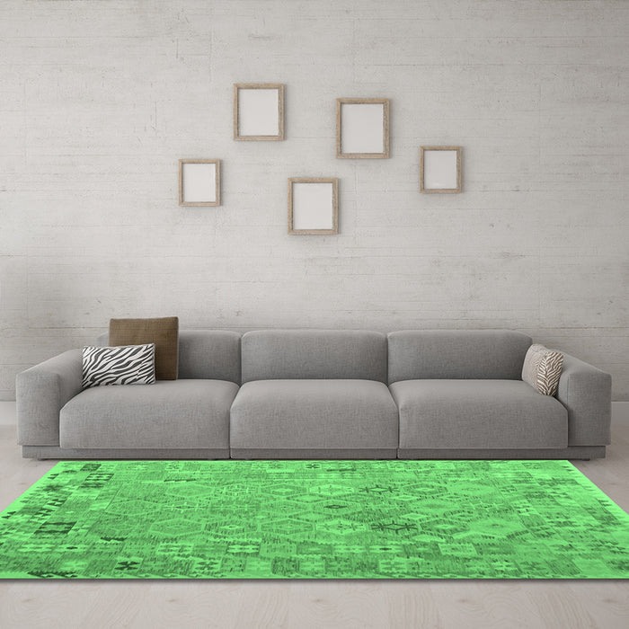 Machine Washable Abstract Emerald Green Contemporary Area Rugs in a Living Room,, wshcon2202emgrn