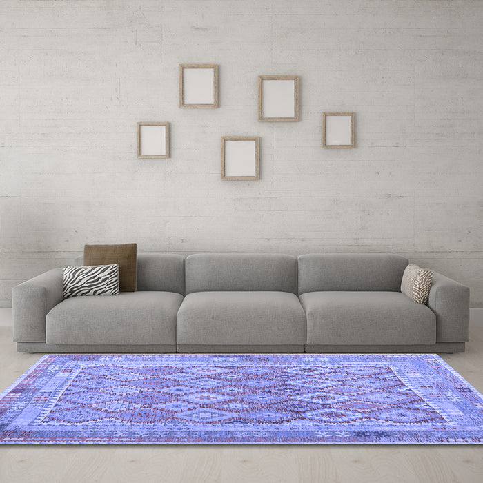 Machine Washable Oriental Blue Traditional Rug in a Living Room, wshcon2205blu