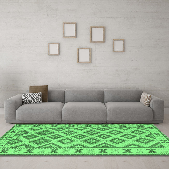 Machine Washable Southwestern Emerald Green Country Area Rugs in a Living Room,, wshcon2206emgrn