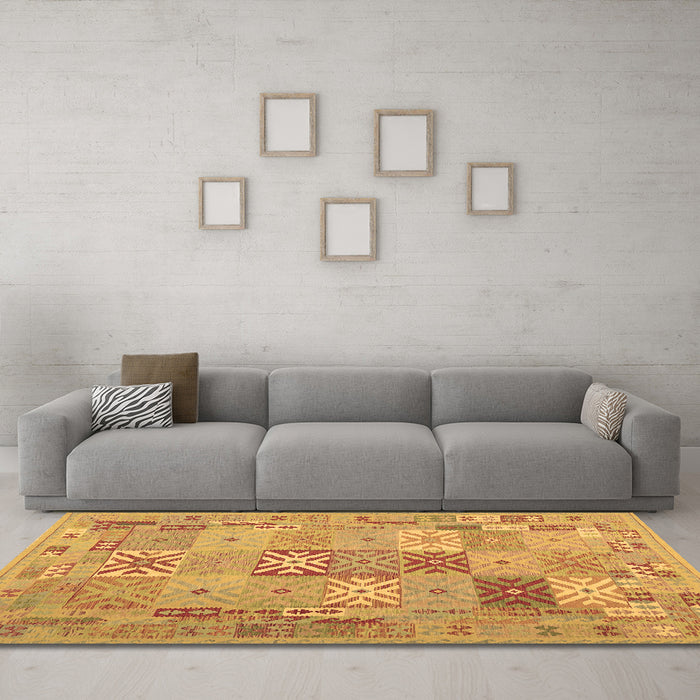 Machine Washable Abstract Brown Contemporary Rug in a Living Room,, wshcon2207brn