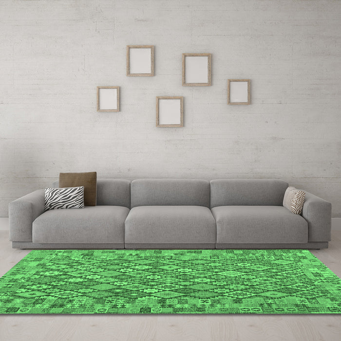 Machine Washable Southwestern Emerald Green Country Area Rugs in a Living Room,, wshcon2208emgrn