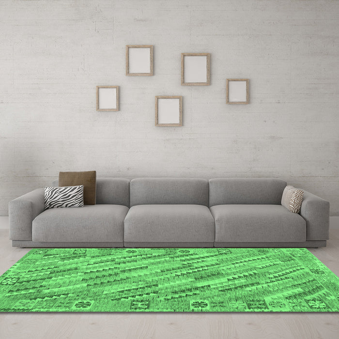 Machine Washable Southwestern Emerald Green Country Area Rugs in a Living Room,, wshcon2210emgrn