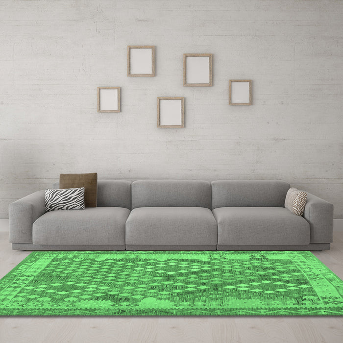 Machine Washable Oriental Emerald Green Traditional Area Rugs in a Living Room,, wshcon2212emgrn