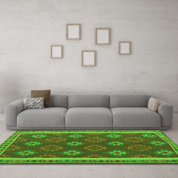 Machine Washable Oriental Green Traditional Area Rugs in a Living Room,, wshcon2214grn