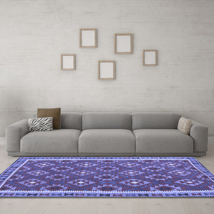 Machine Washable Oriental Blue Traditional Rug in a Living Room, wshcon2215blu