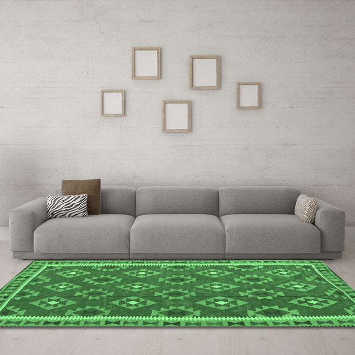 Machine Washable Oriental Emerald Green Traditional Area Rugs in a Living Room,, wshcon2215emgrn