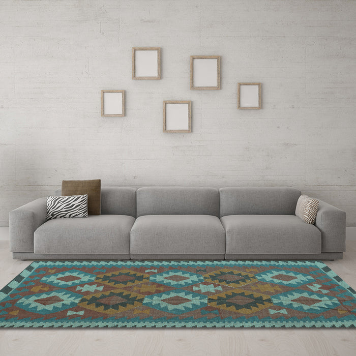 Machine Washable Oriental Light Blue Traditional Rug in a Living Room, wshcon2216lblu