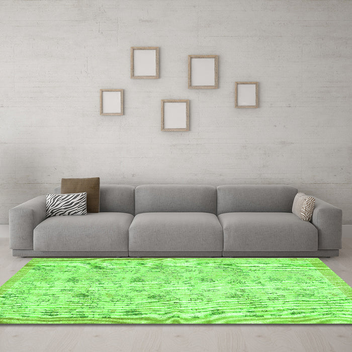 Machine Washable Abstract Green Contemporary Area Rugs in a Living Room,, wshcon2223grn