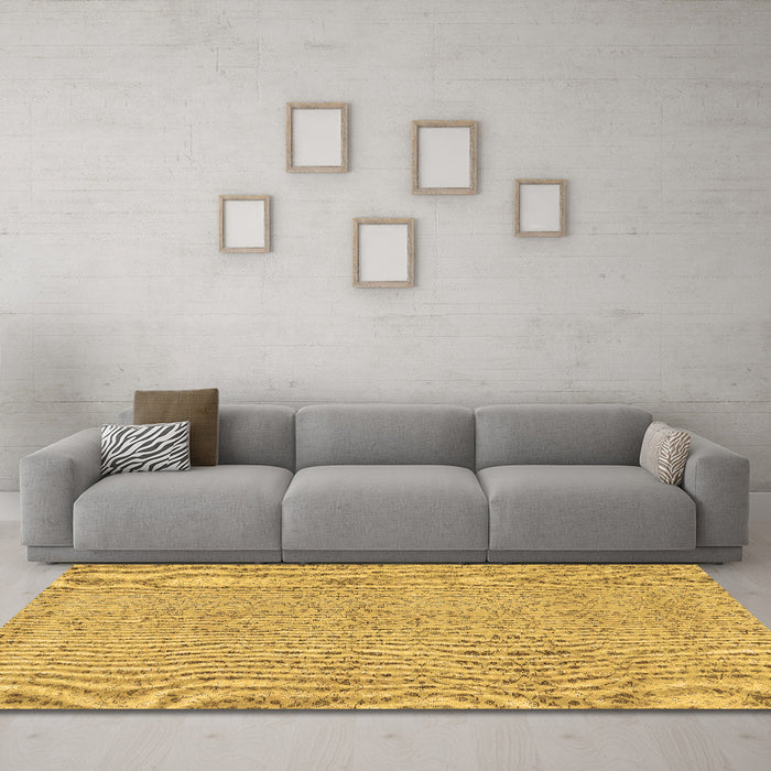 Machine Washable Abstract Brown Contemporary Rug in a Living Room,, wshcon2229brn