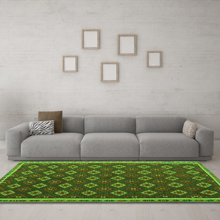 Machine Washable Oriental Green Traditional Area Rugs in a Living Room,, wshcon2246grn