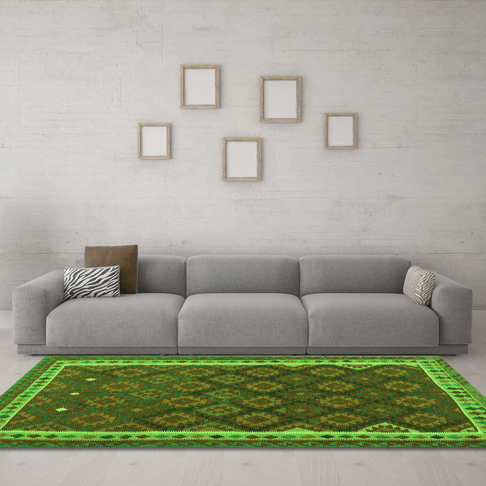 Machine Washable Oriental Green Traditional Area Rugs in a Living Room,, wshcon2247grn