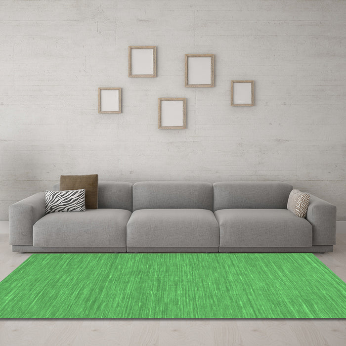 Machine Washable Abstract Emerald Green Contemporary Area Rugs in a Living Room,, wshcon224emgrn