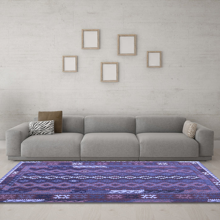 Machine Washable Oriental Blue Traditional Rug in a Living Room, wshcon2250blu