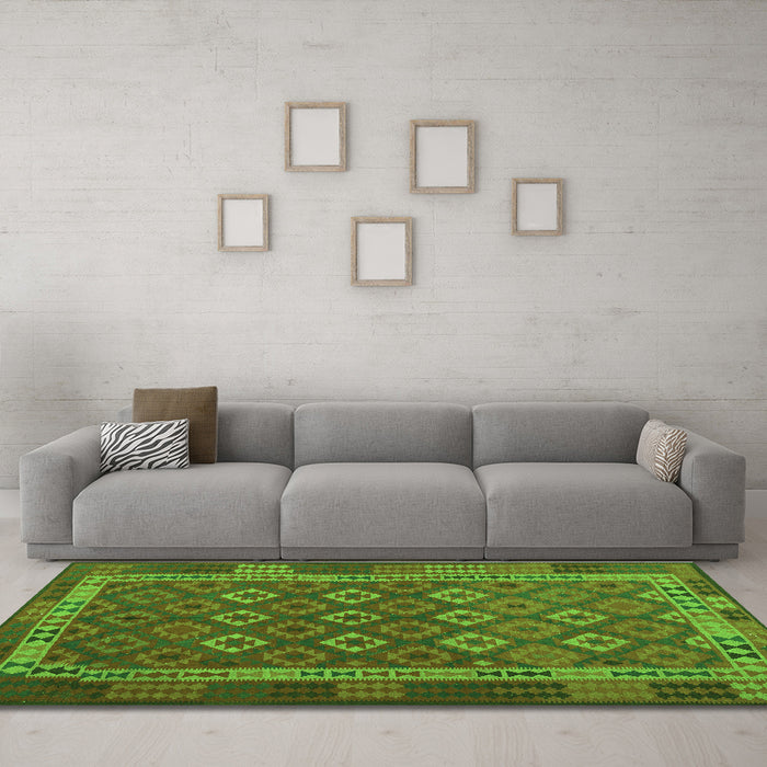 Machine Washable Oriental Green Traditional Area Rugs in a Living Room,, wshcon2251grn