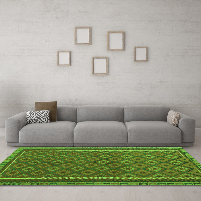 Machine Washable Oriental Green Traditional Area Rugs in a Living Room,, wshcon2256grn