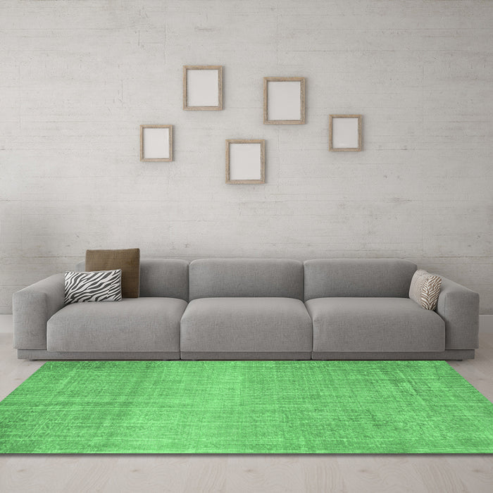 Machine Washable Abstract Emerald Green Contemporary Area Rugs in a Living Room,, wshcon2260emgrn