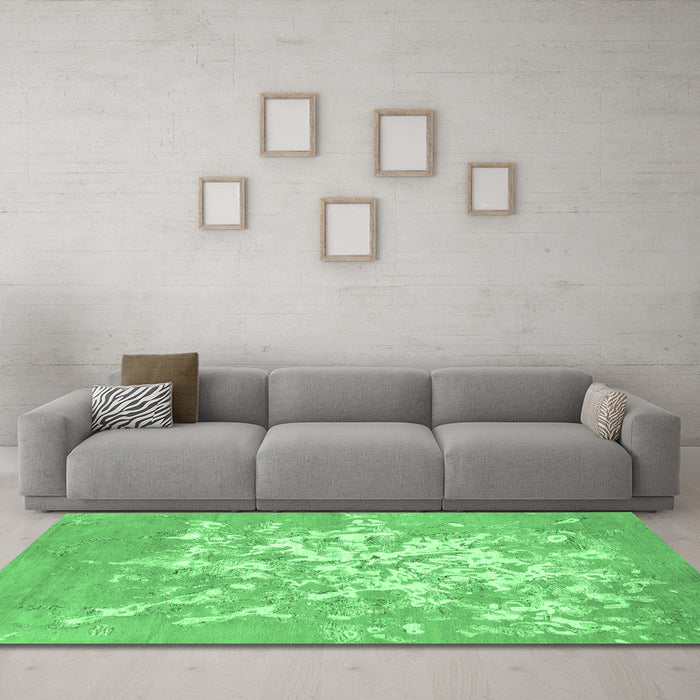 Machine Washable Abstract Emerald Green Contemporary Area Rugs in a Living Room,, wshcon2264emgrn
