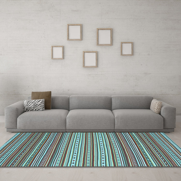 Machine Washable Oriental Light Blue Traditional Rug in a Living Room, wshcon2272lblu