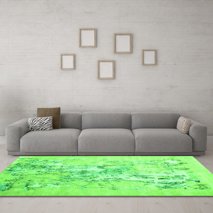Machine Washable Abstract Green Contemporary Area Rugs in a Living Room,, wshcon2278grn