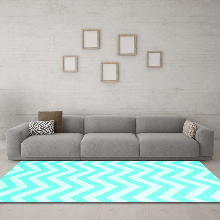 Machine Washable Solid Turquoise Modern Area Rugs in a Living Room,, wshcon2280turq